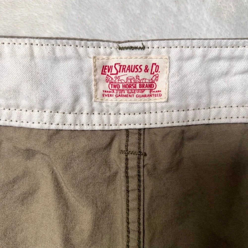 Levi Strauss Cargo Shorts Loose Fit Cotton Ripstop Mens 42 Olive Green Utility